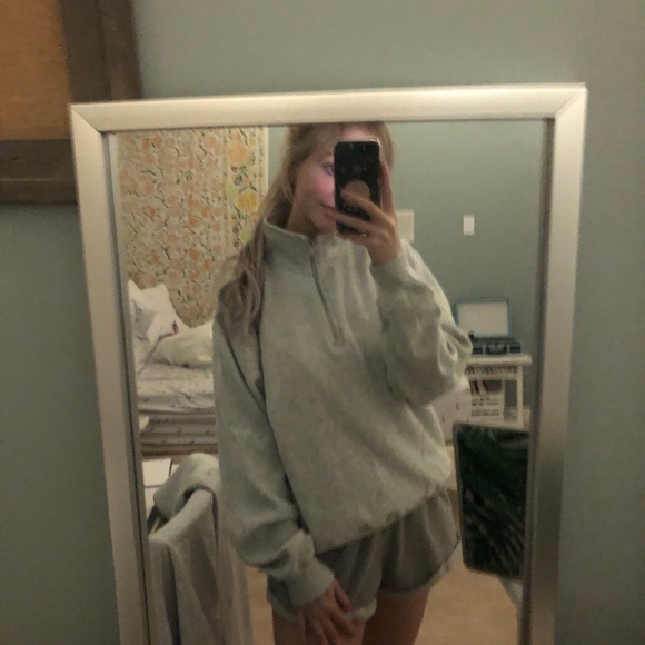 Brandy Melville Grey Quarter Zip - Picture 1 of 5
